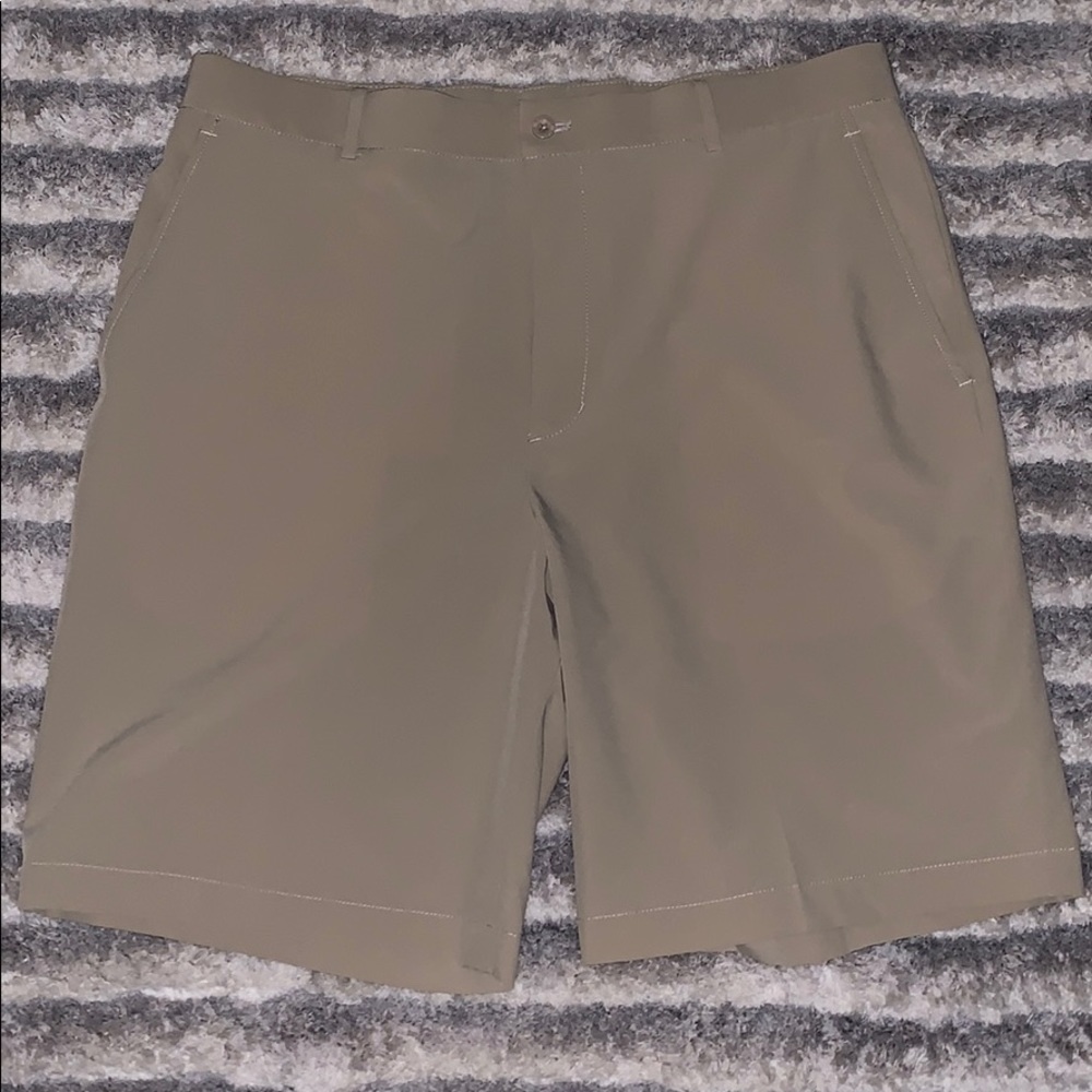 Slazenger Golf Shorts sz 36 Khaki